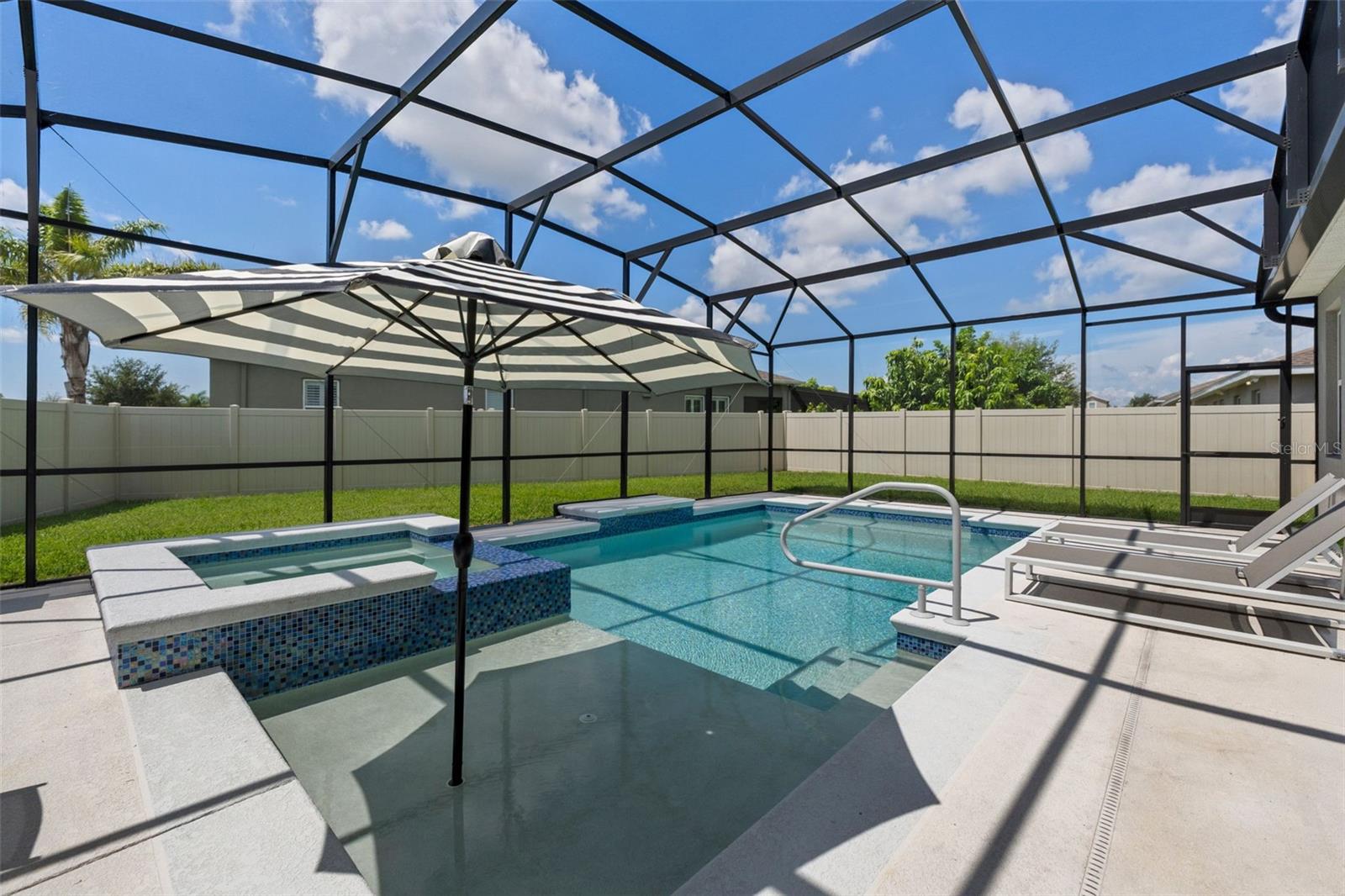 625 MISTY MAPLE ST ST