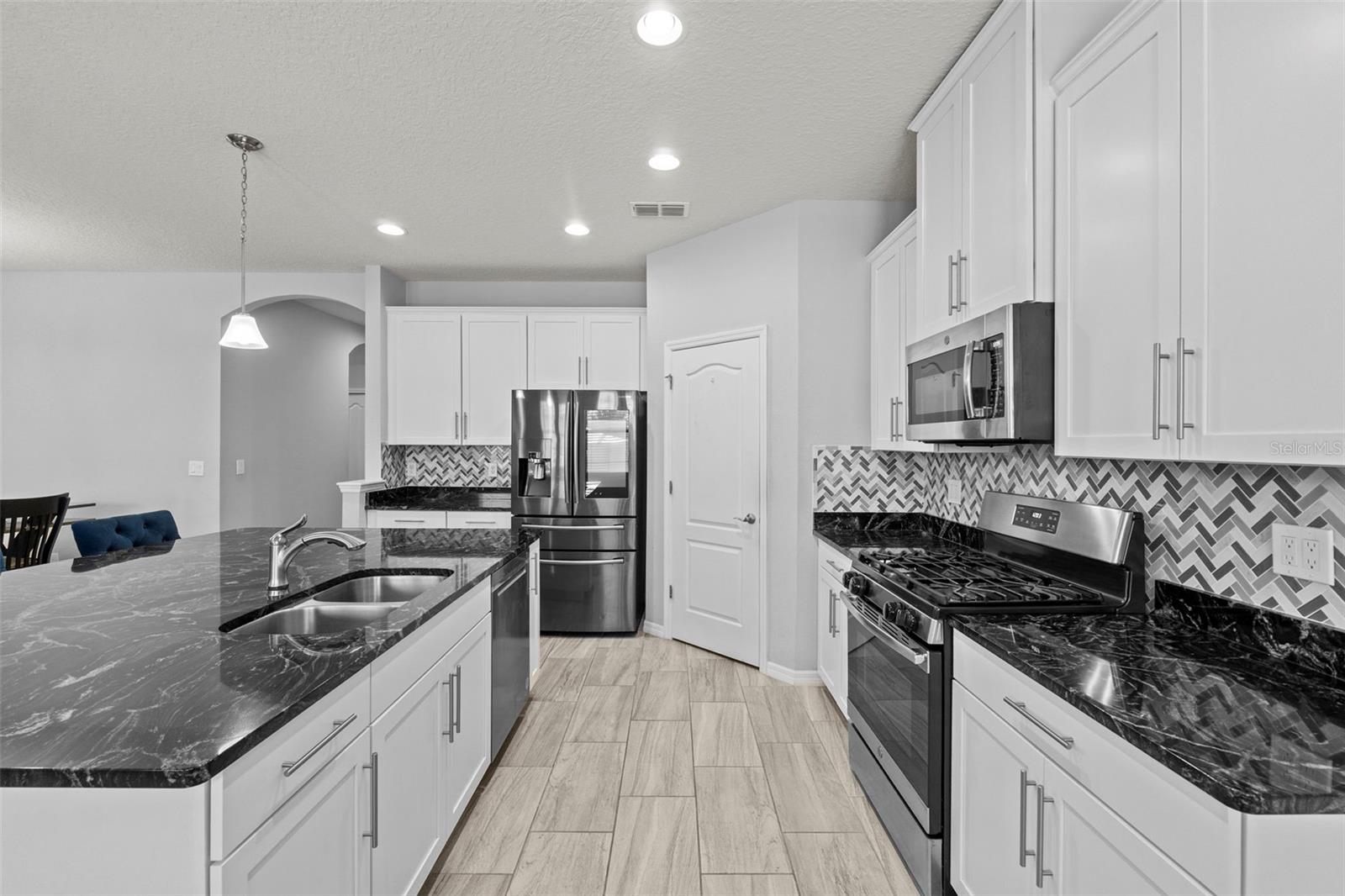 625 MISTY MAPLE ST ST