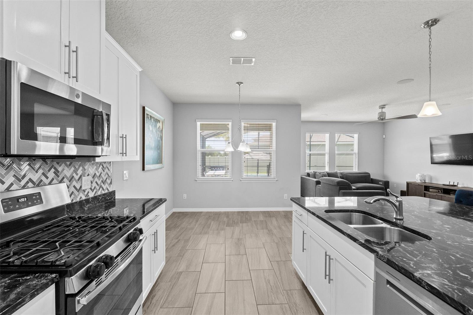 625 MISTY MAPLE ST ST