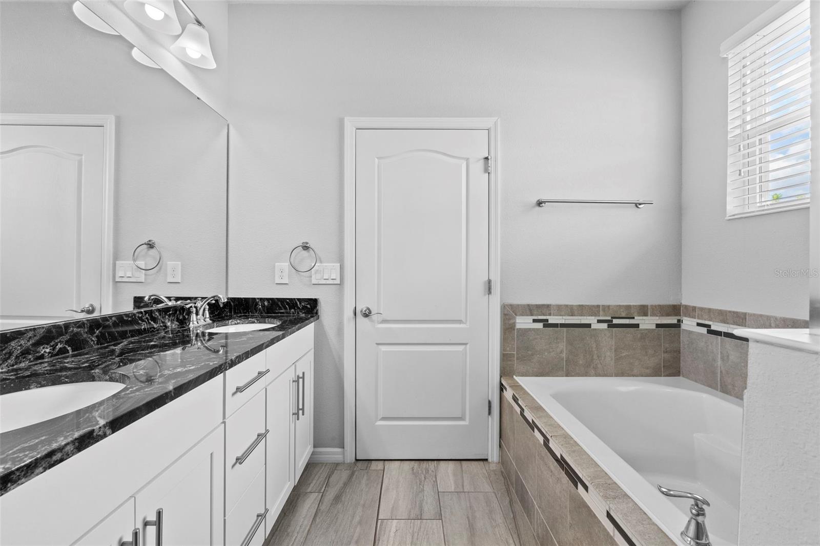 625 MISTY MAPLE ST ST