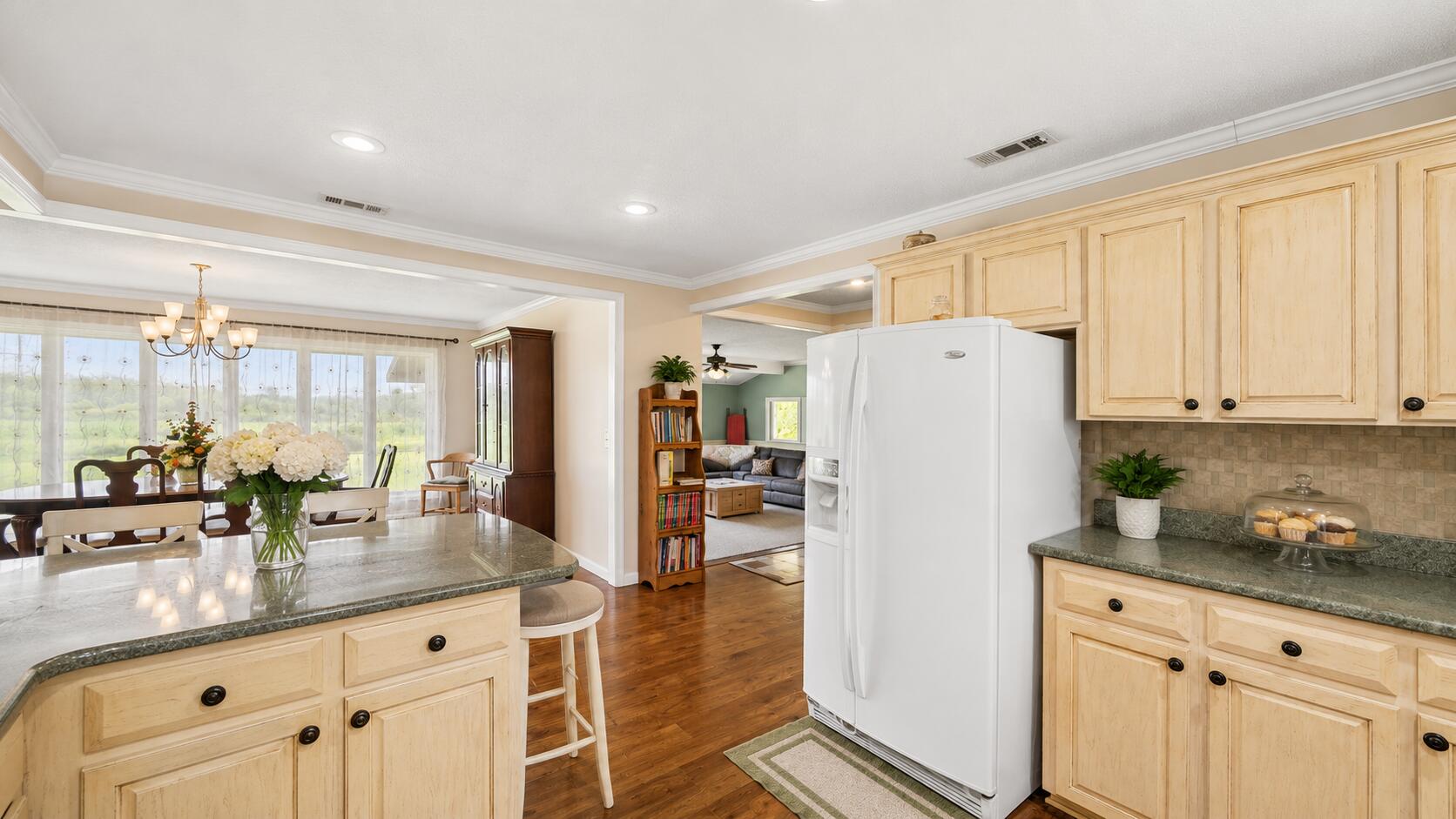 1310 Carlis Lane