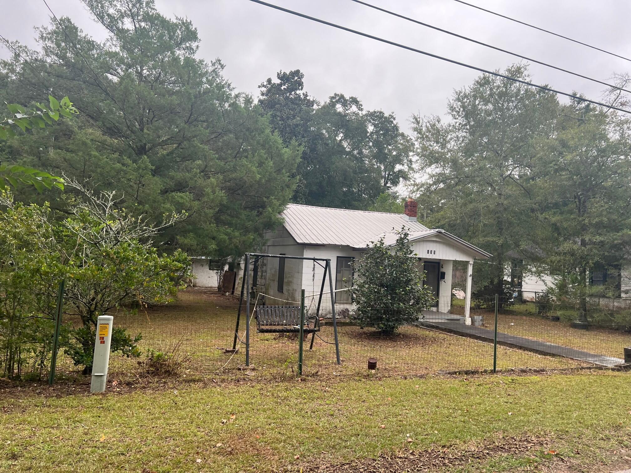 135 & 147 Florence Street, DeFuniak Springs