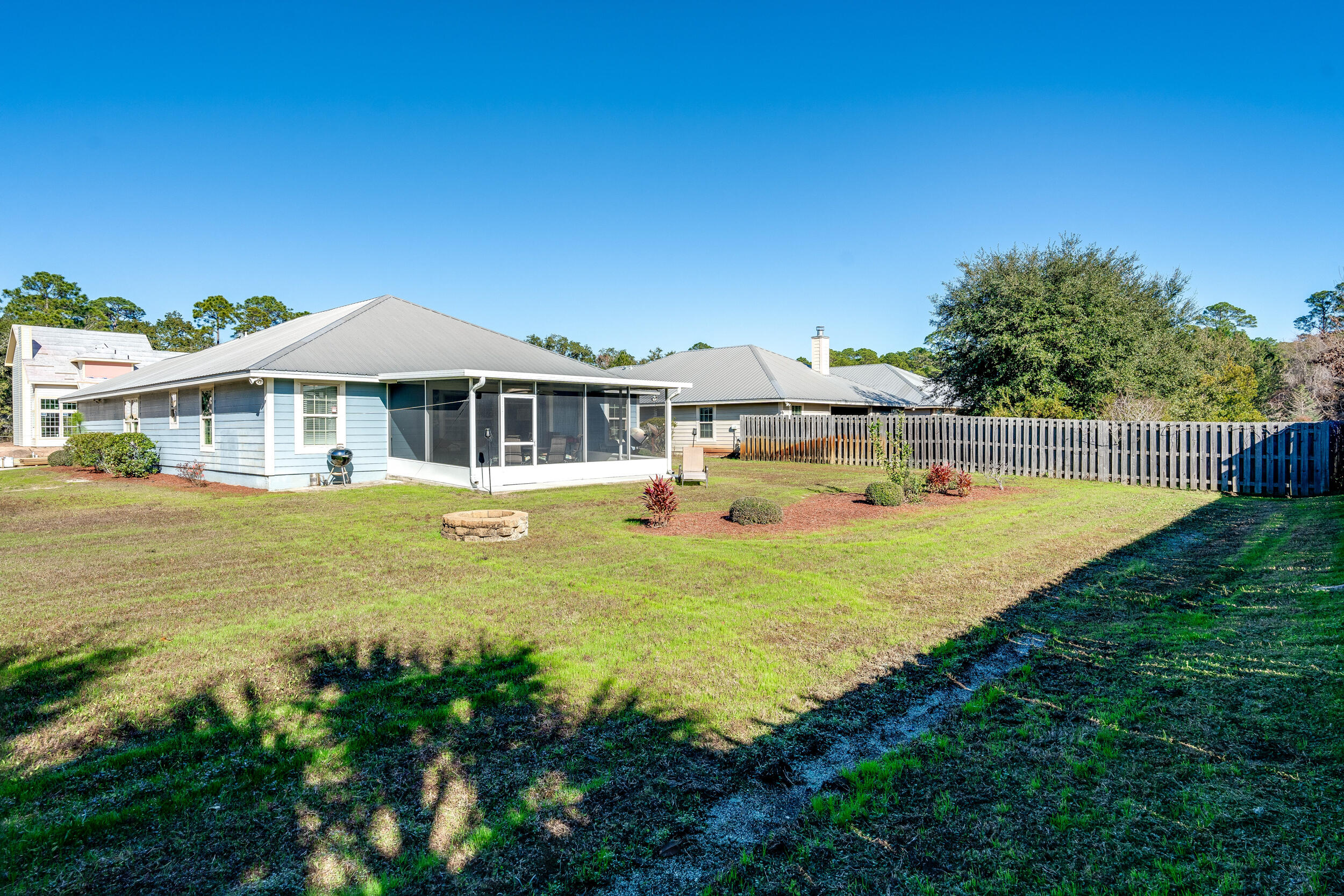 1954 W Hewett Road