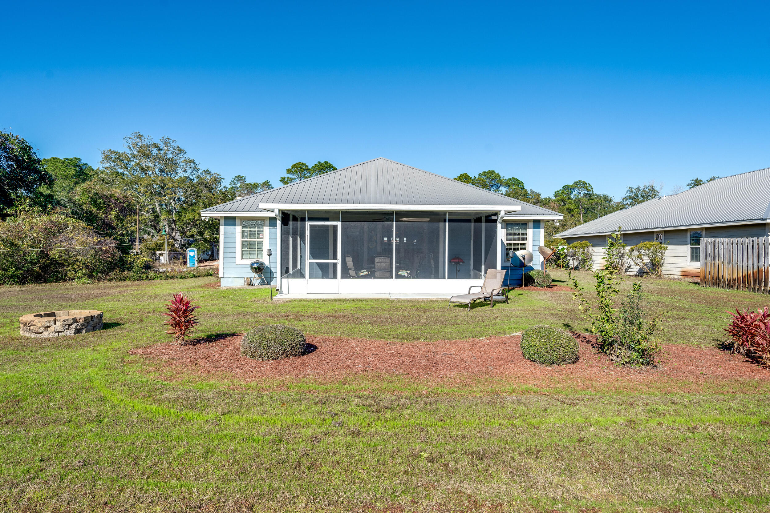 1954 W Hewett Road