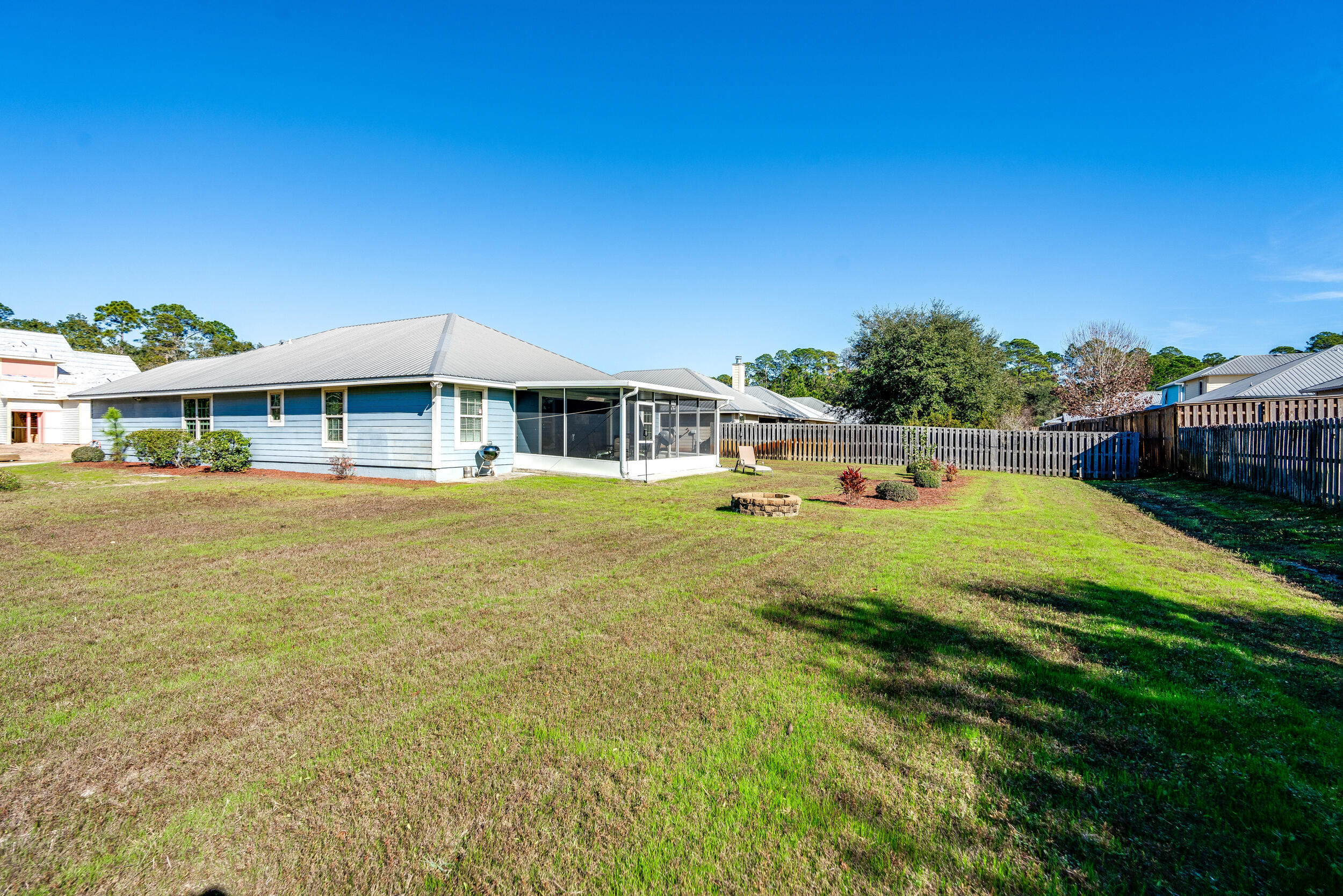 1954 W Hewett Road