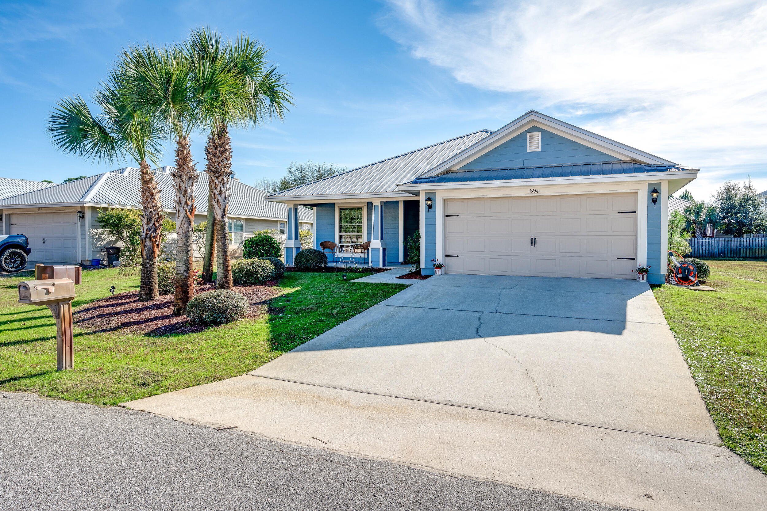 1954 W Hewett Road