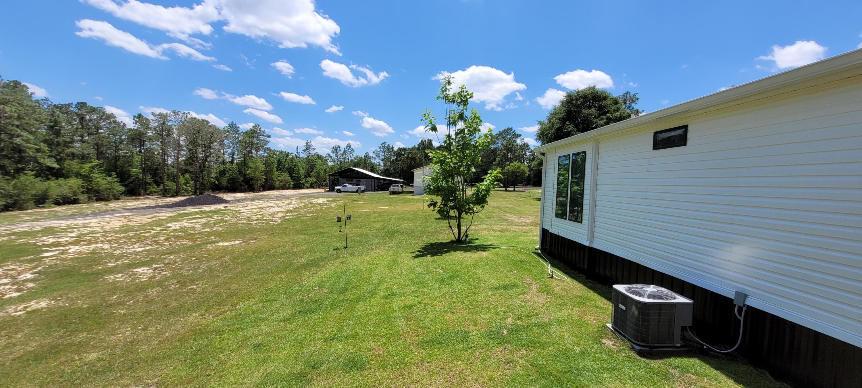 5248 Coy Burgess Loop, DeFuniak Springs