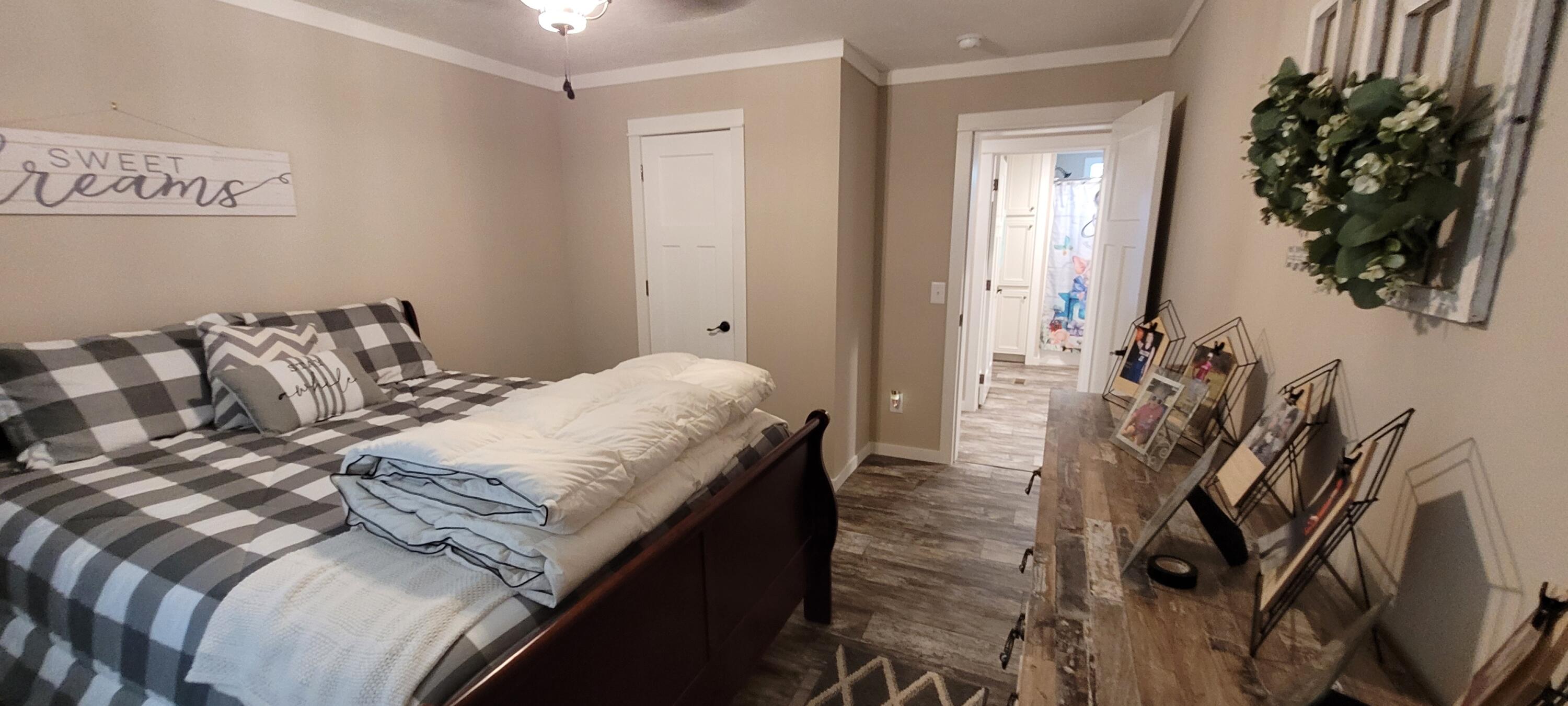5248 Coy Burgess Loop, DeFuniak Springs