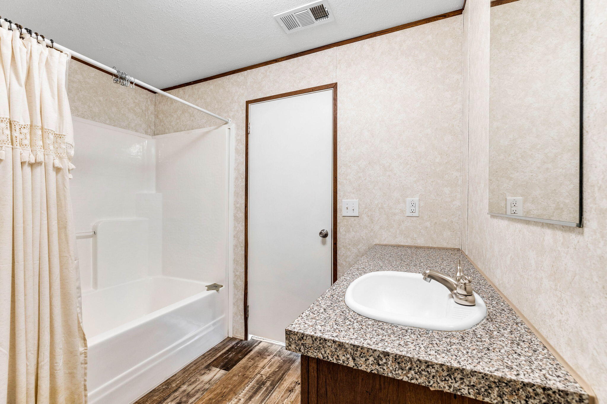 40 Blue Marlin Court, DeFuniak Springs