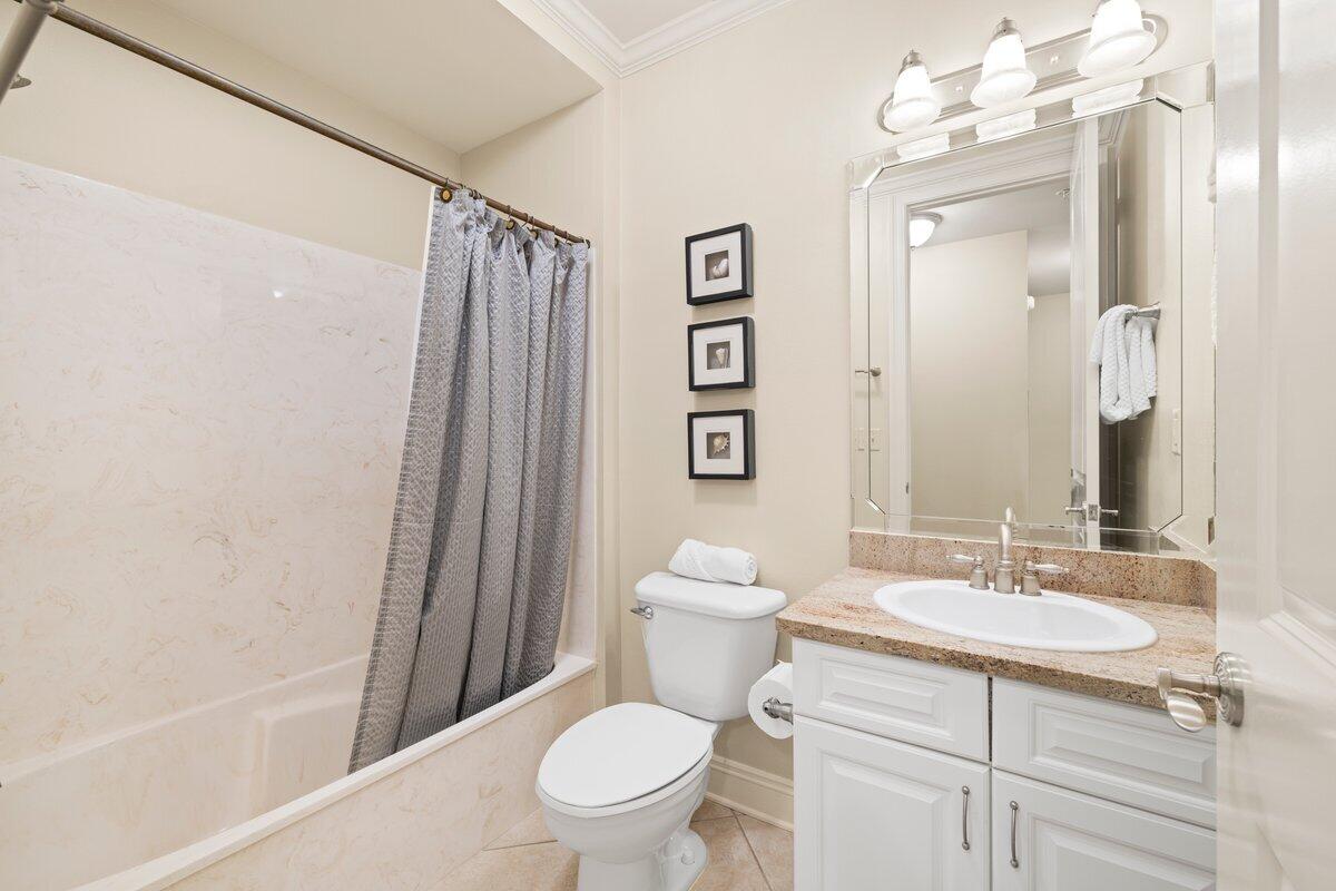 4368 W County Highway 30A, UNIT 307