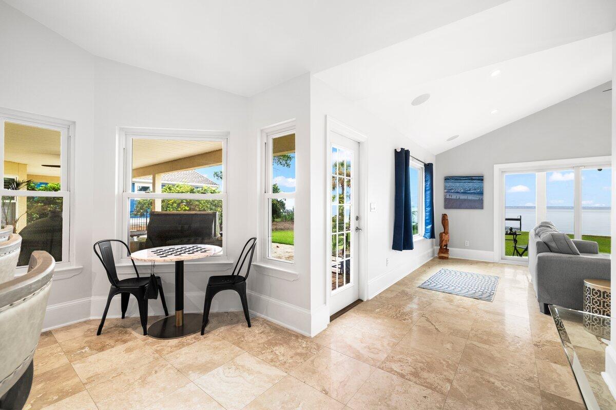 31 Bayshore Drive