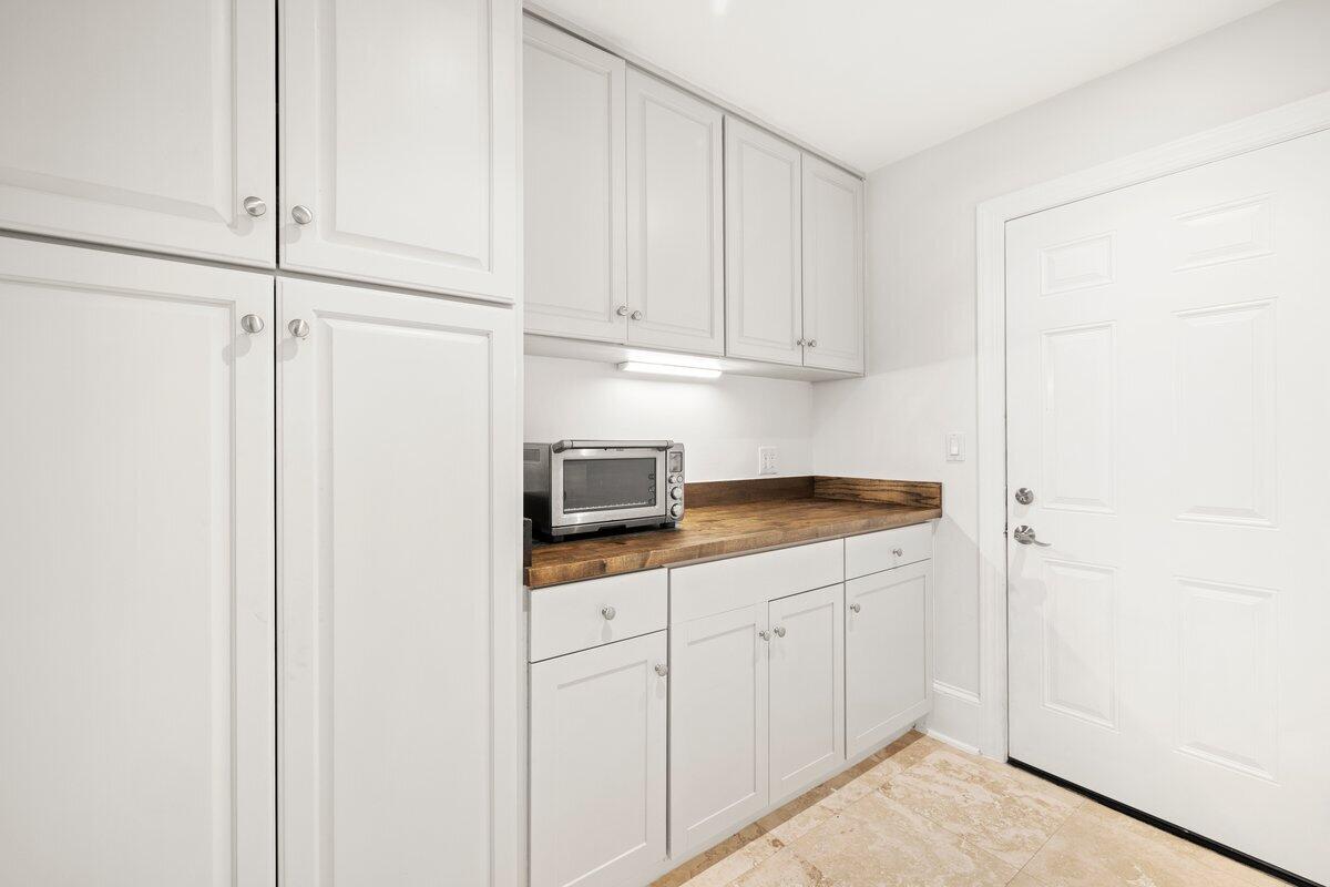 31 Bayshore Drive