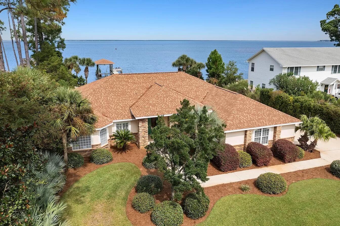 31 Bayshore Drive