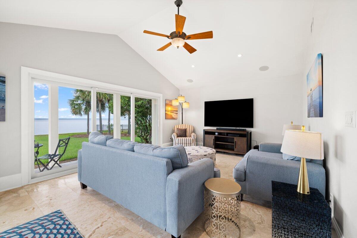 31 Bayshore Drive