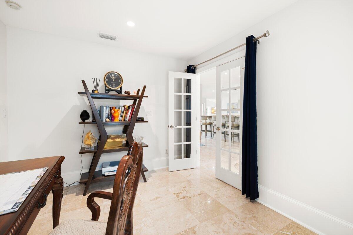 31 Bayshore Drive