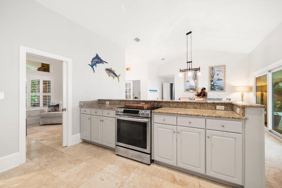 31 Bayshore Drive