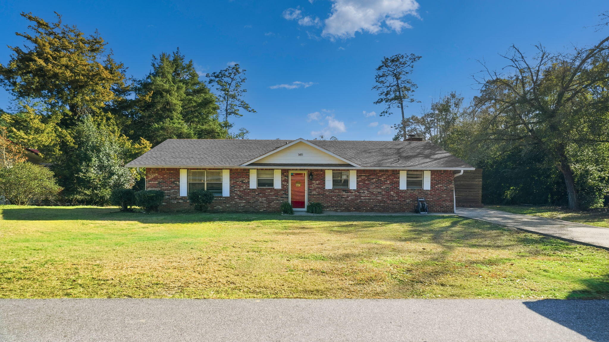 149 Pine Hill Drive, DeFuniak Springs