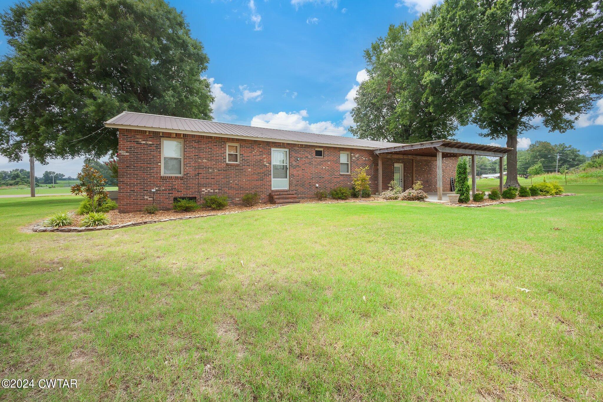 1039 E Church Street