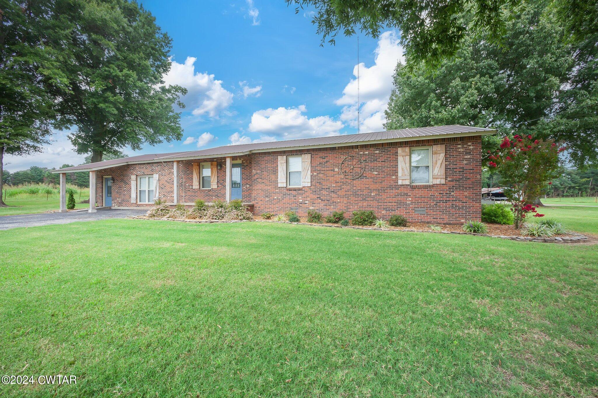 1039 E Church Street