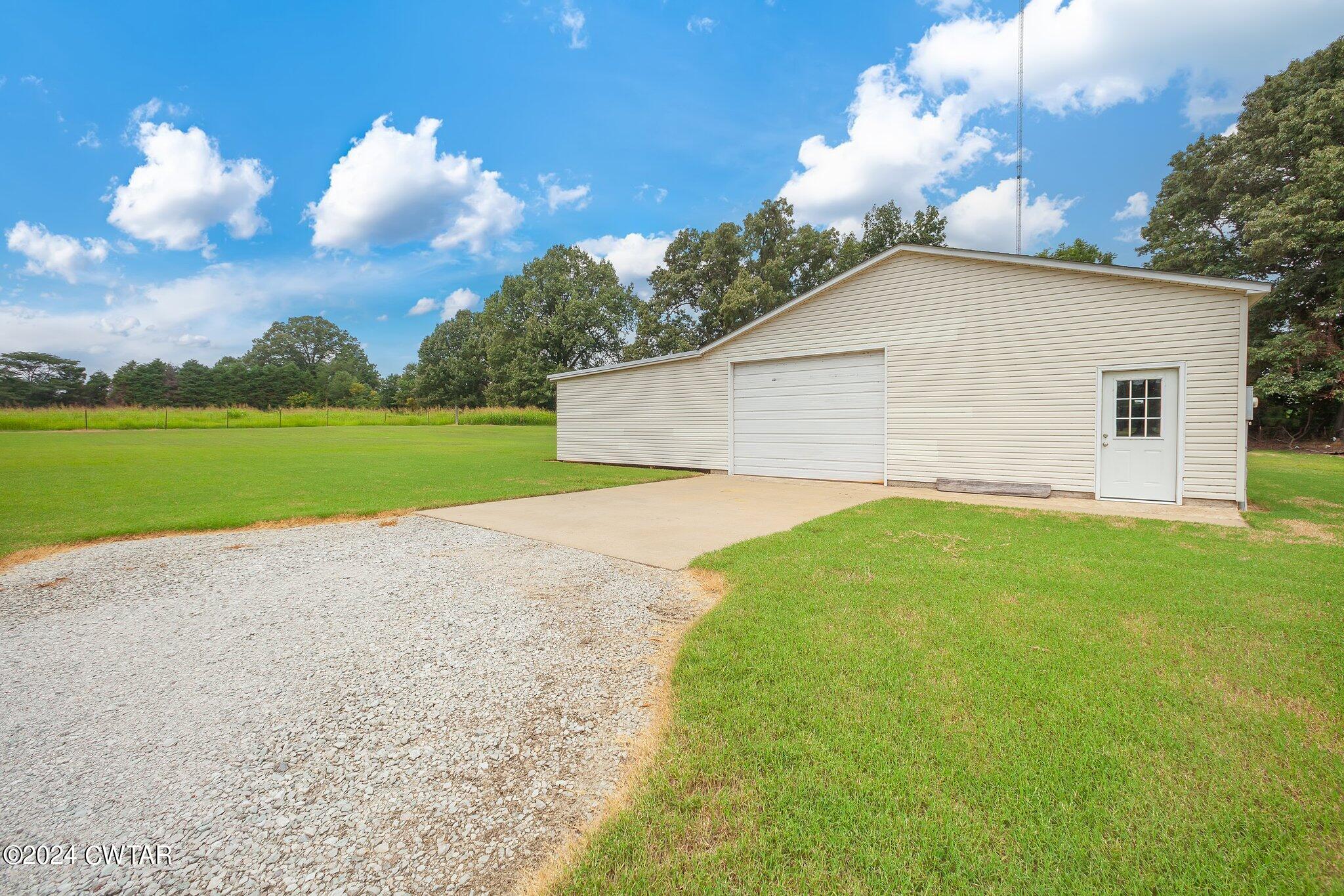 1039 E Church Street