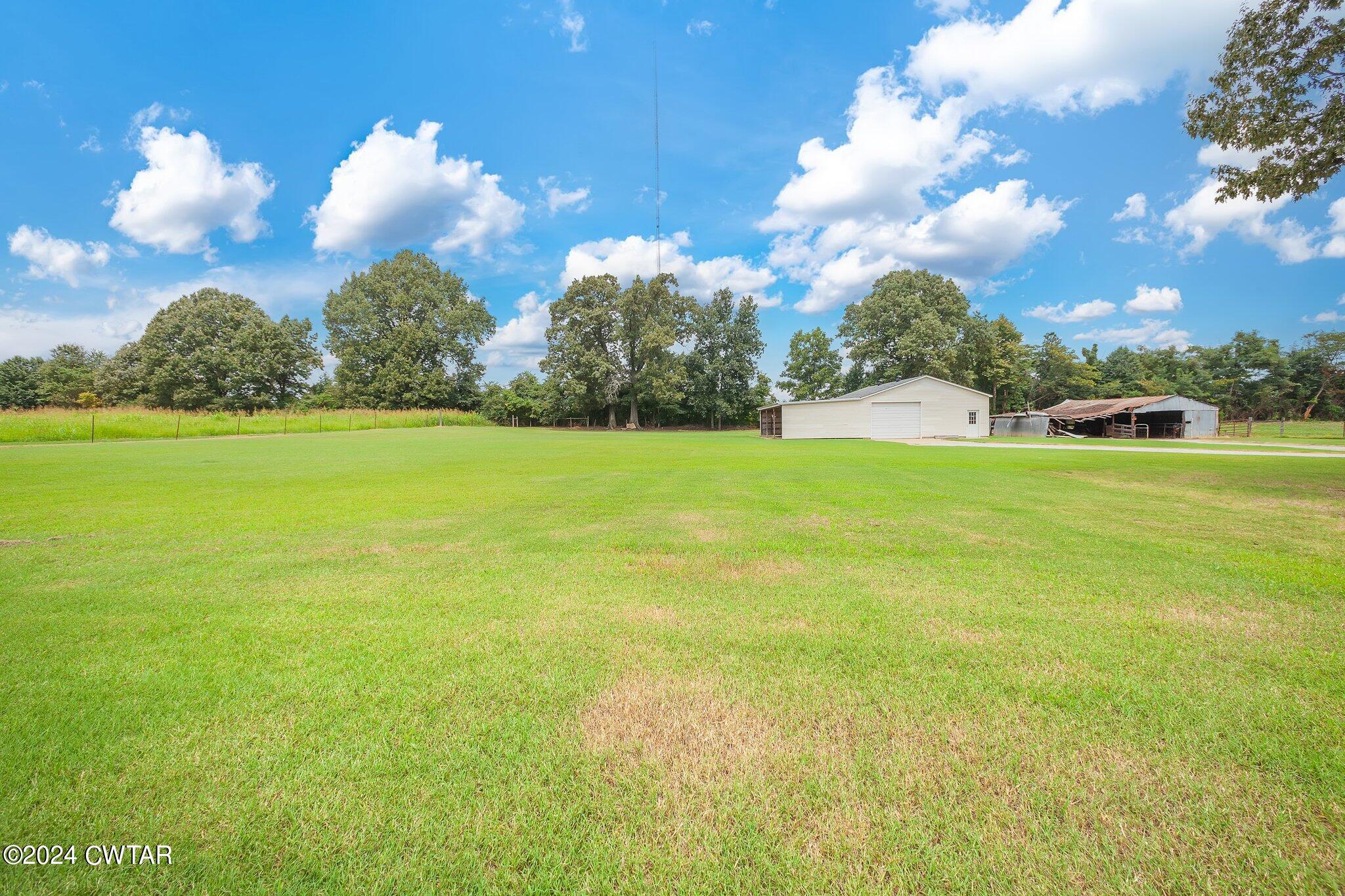 1039 E Church Street