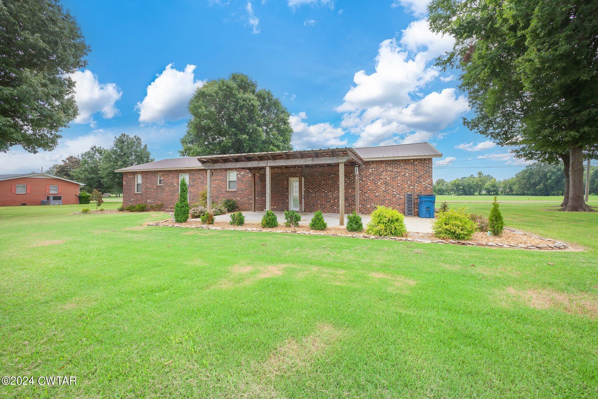 1039 E Church Street