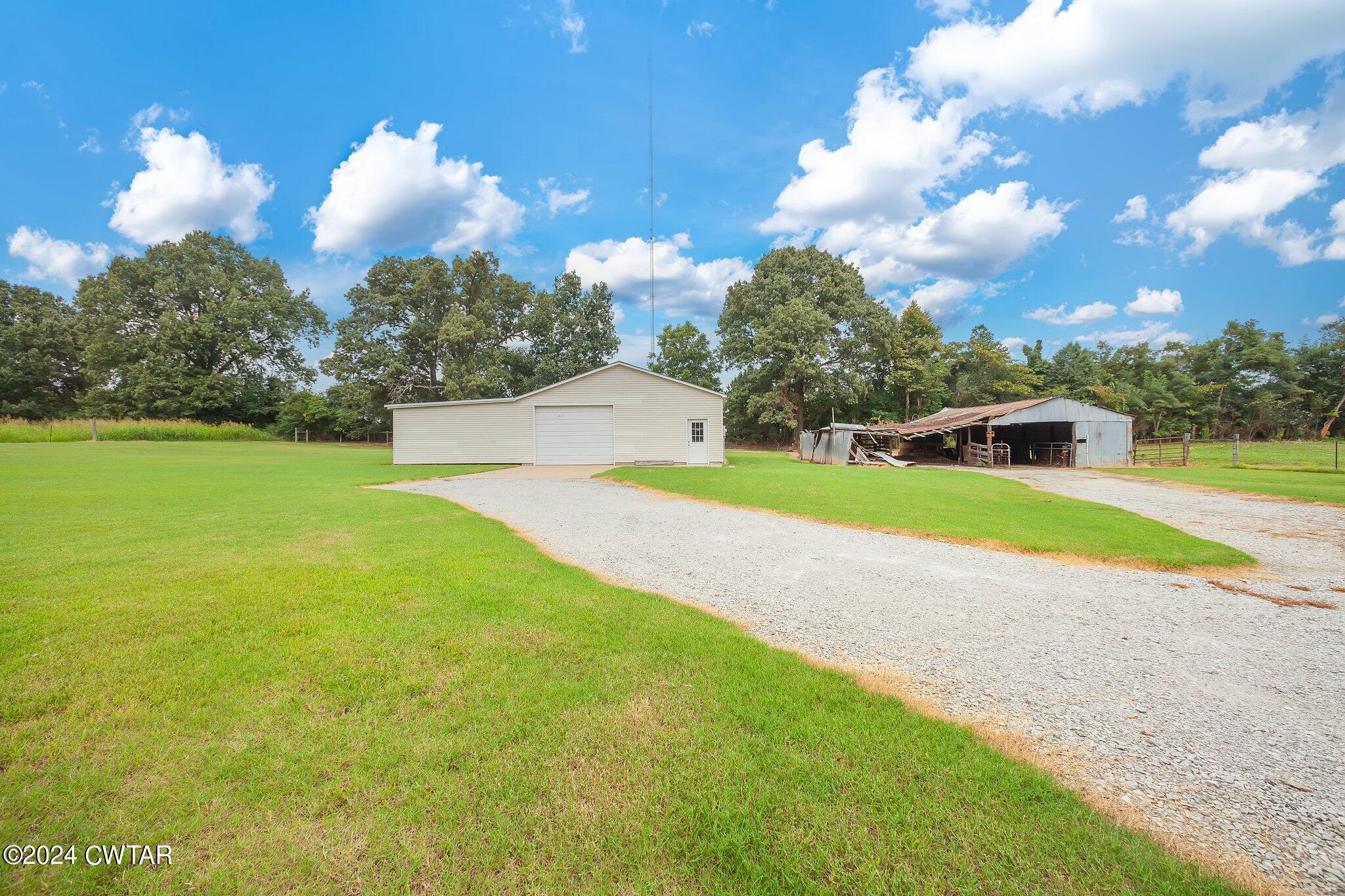 1039 E Church Street