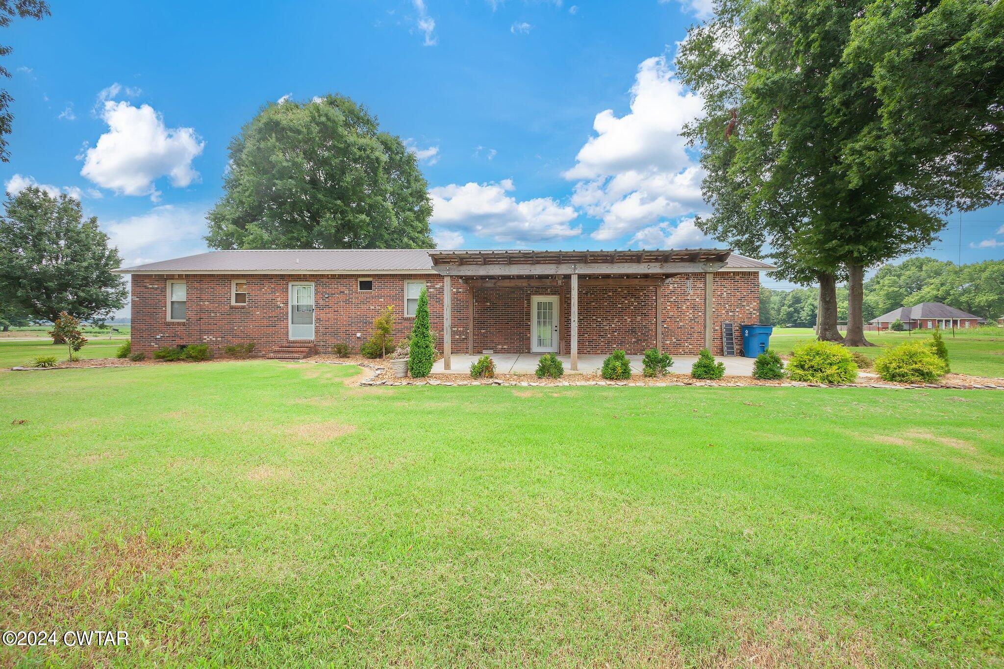 1039 E Church Street