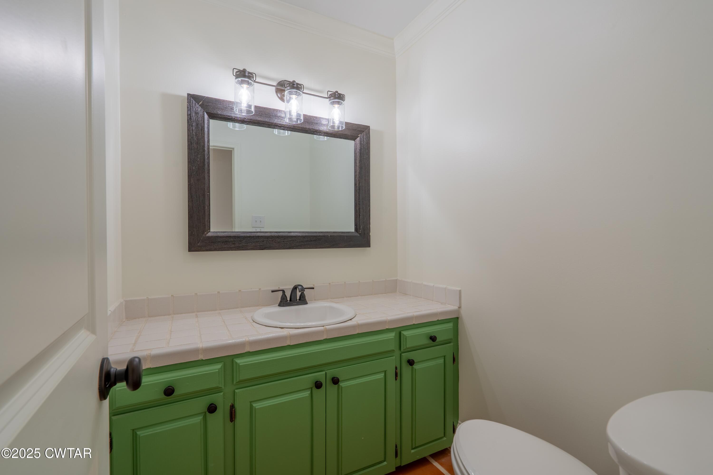 1035 Thorntree Drive