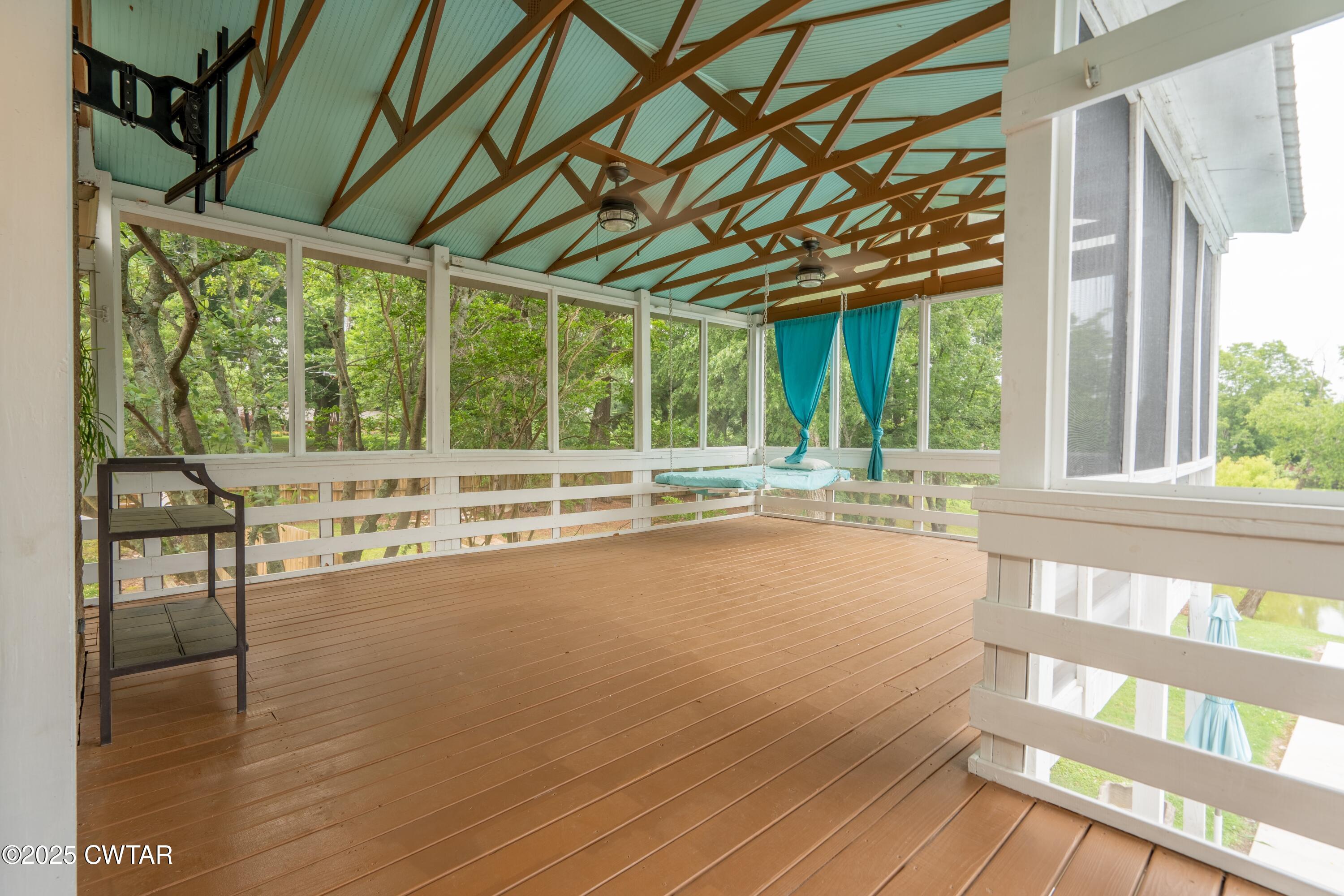 1035 Thorntree Drive