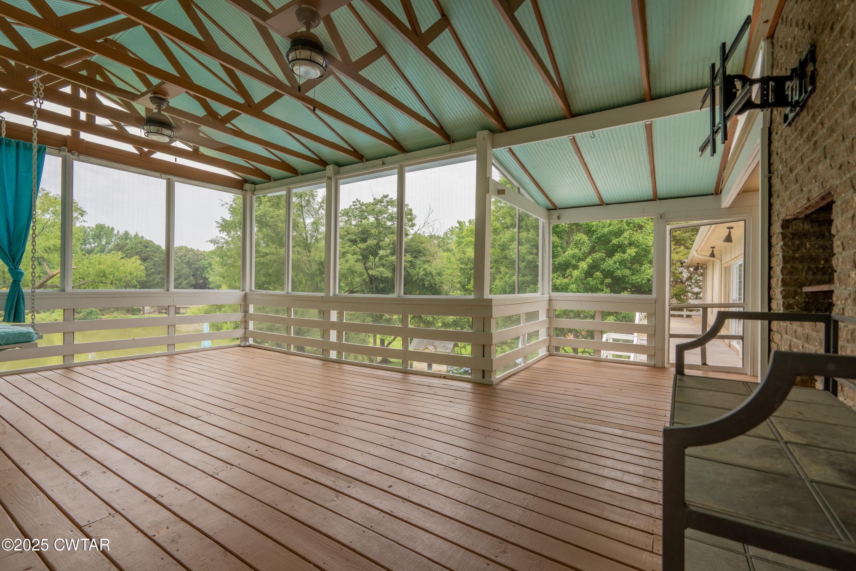 1035 Thorntree Drive