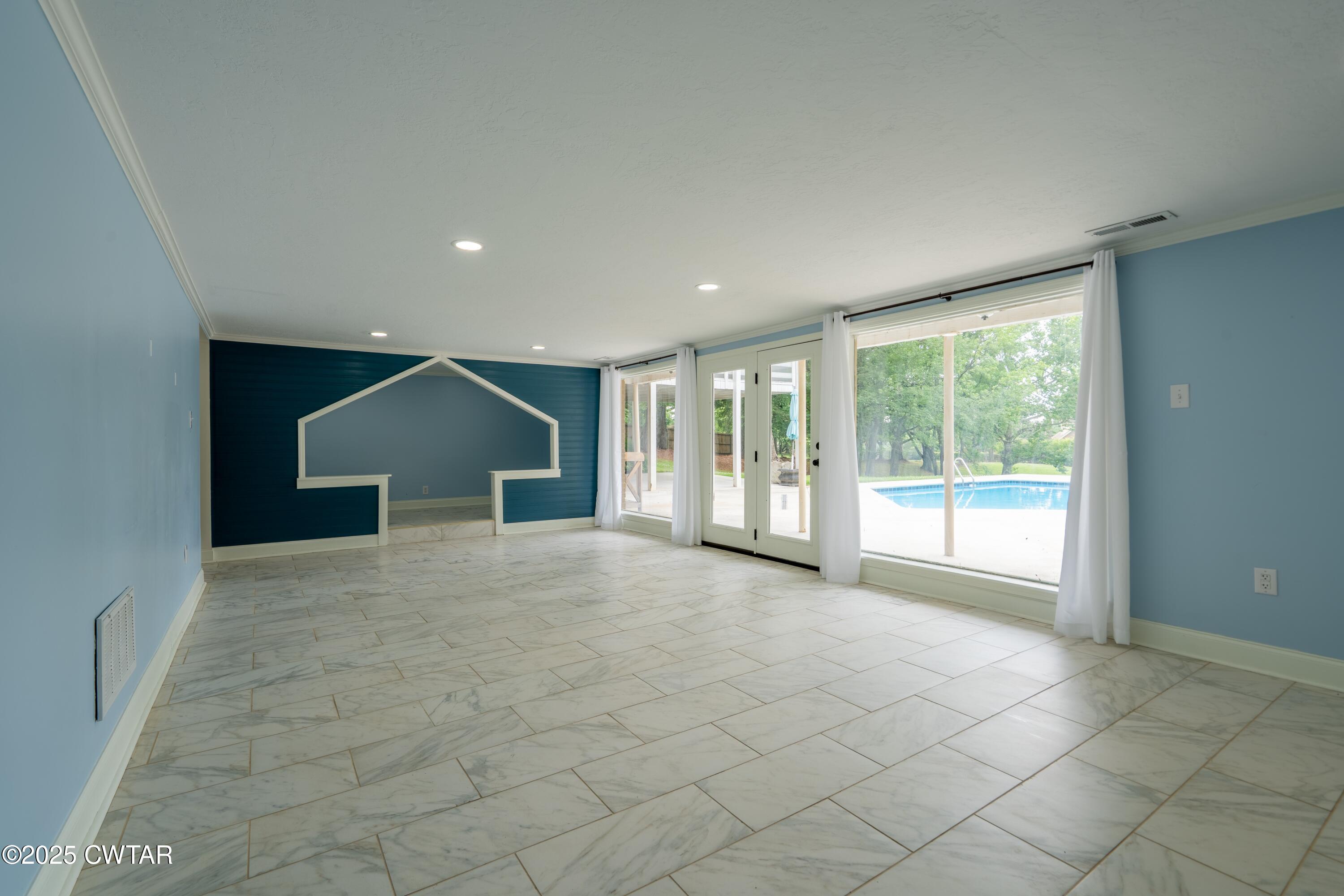 1035 Thorntree Drive