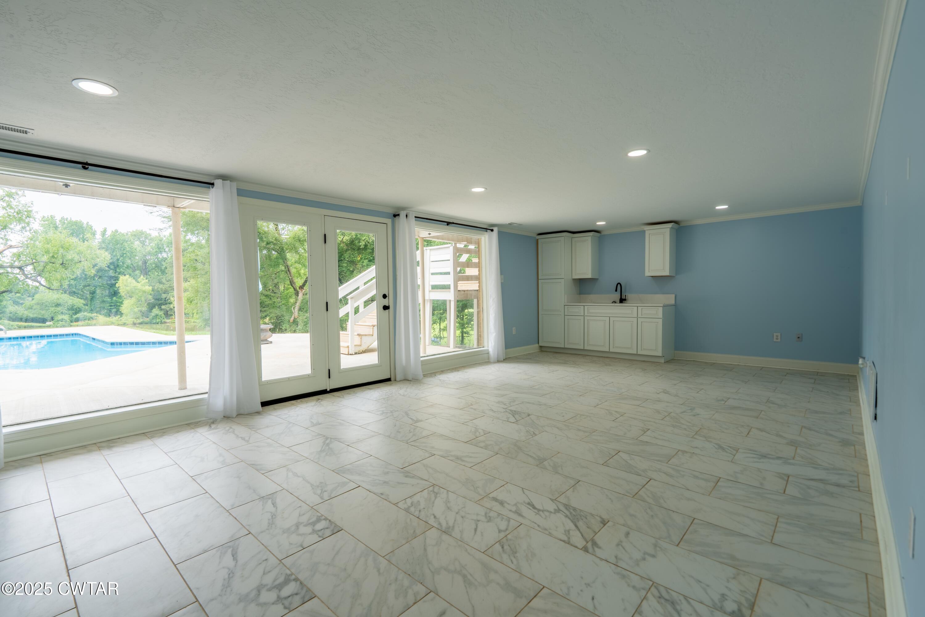 1035 Thorntree Drive