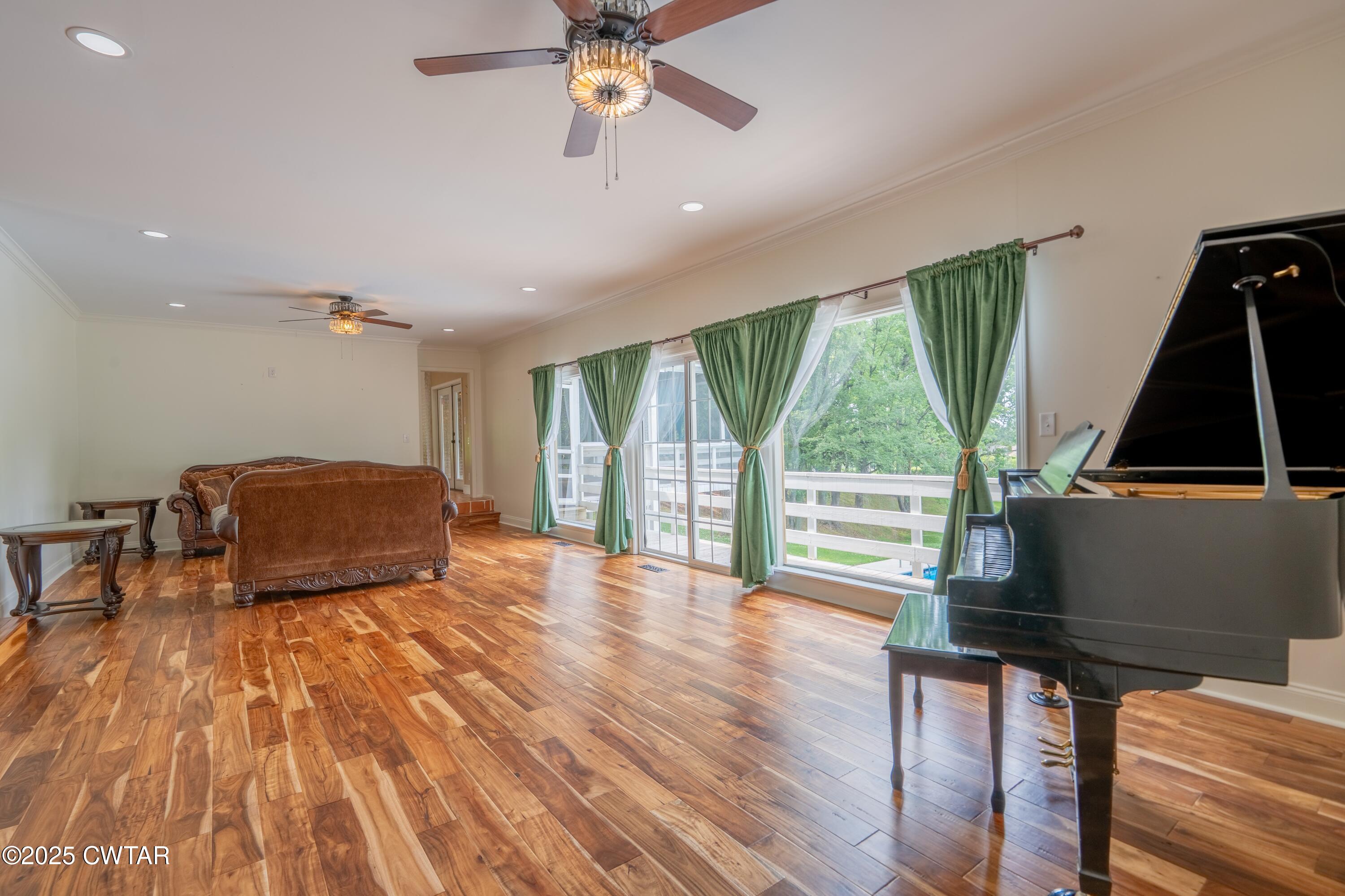 1035 Thorntree Drive