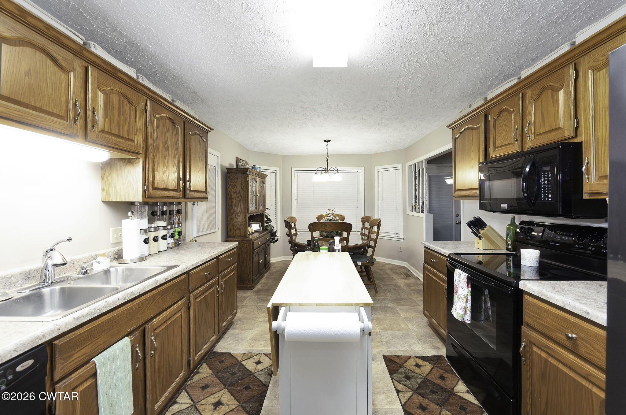 102 Candlewick Drive