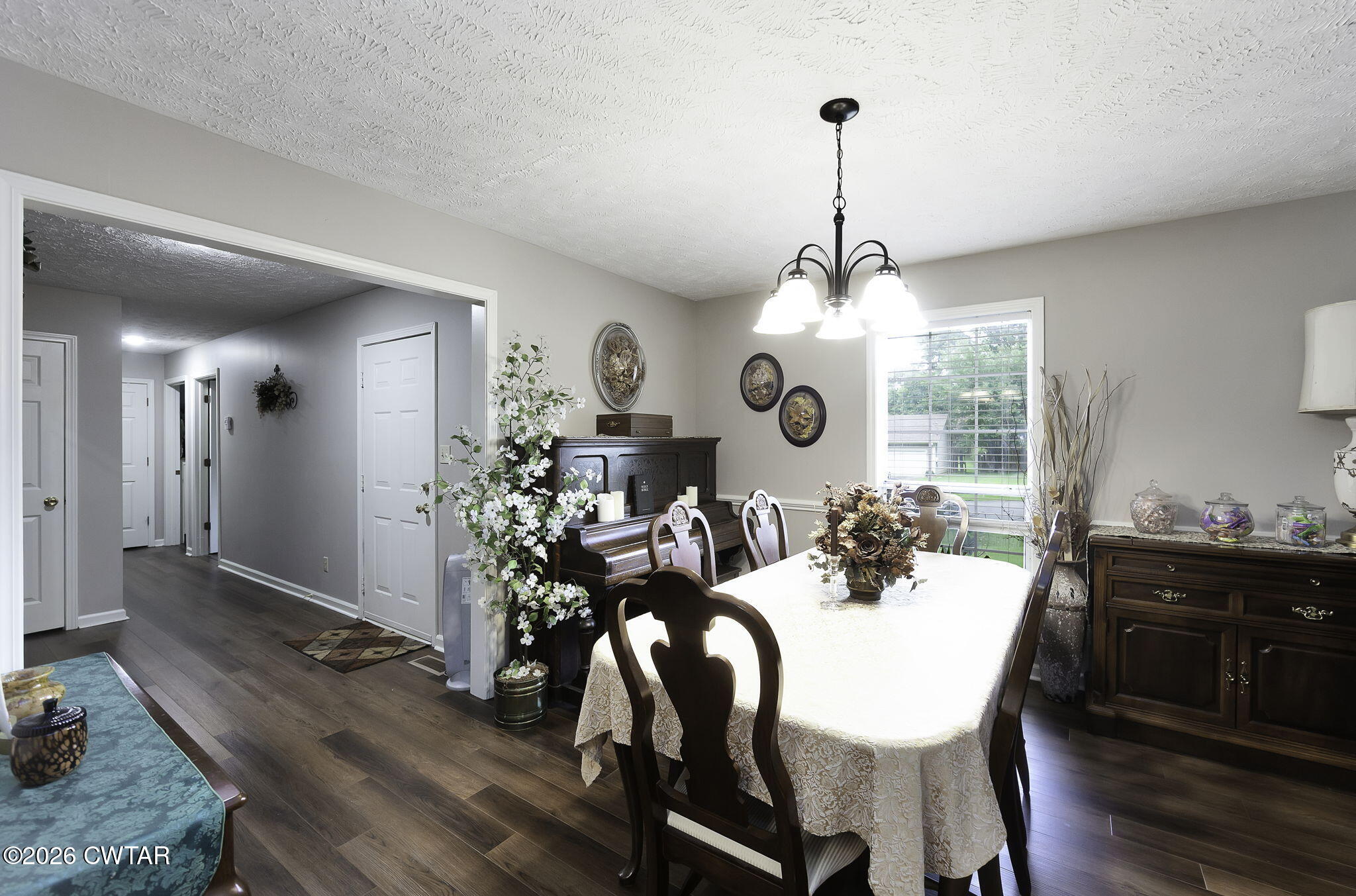 102 Candlewick Drive