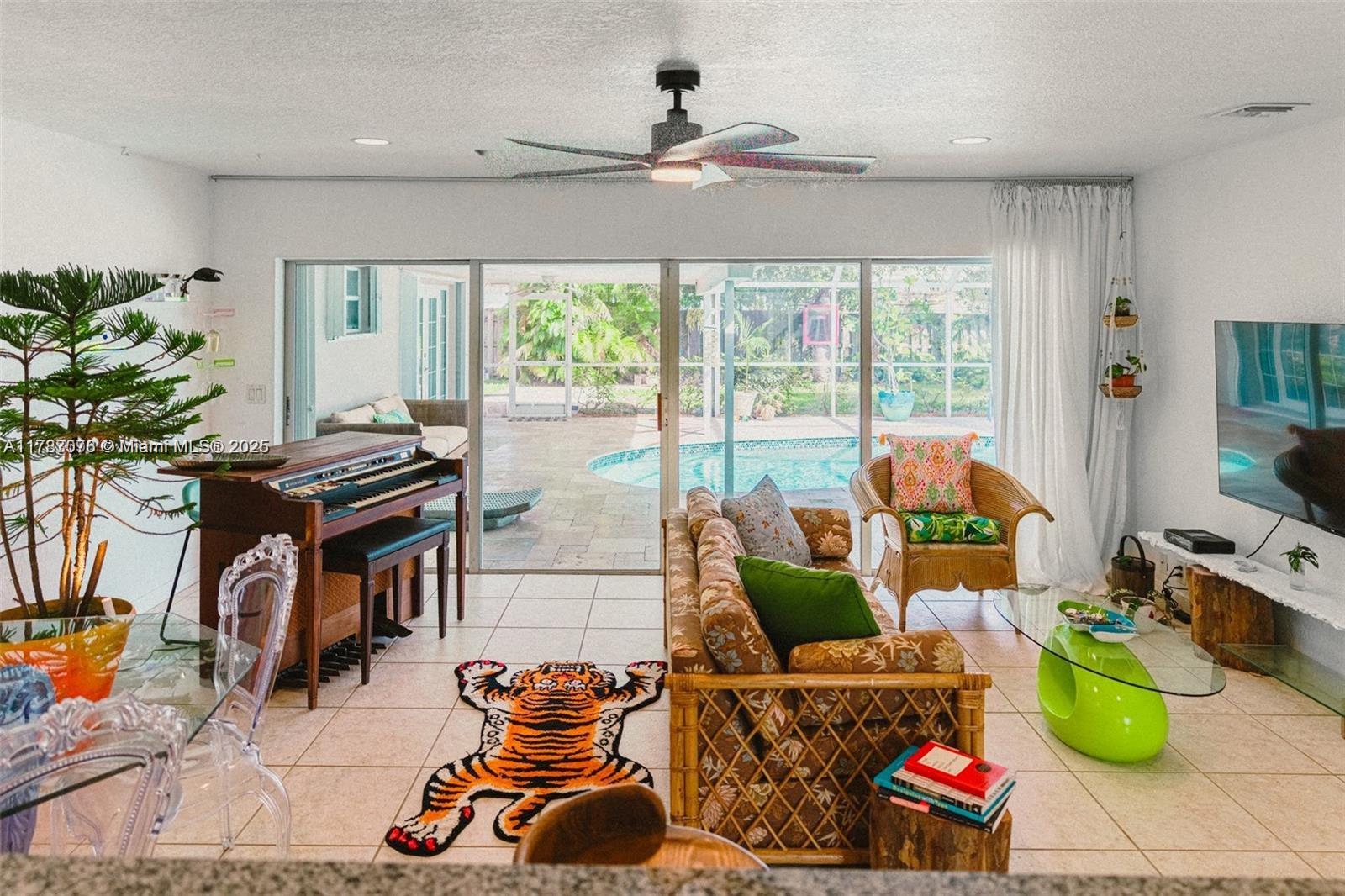 809 SE 14th Dr