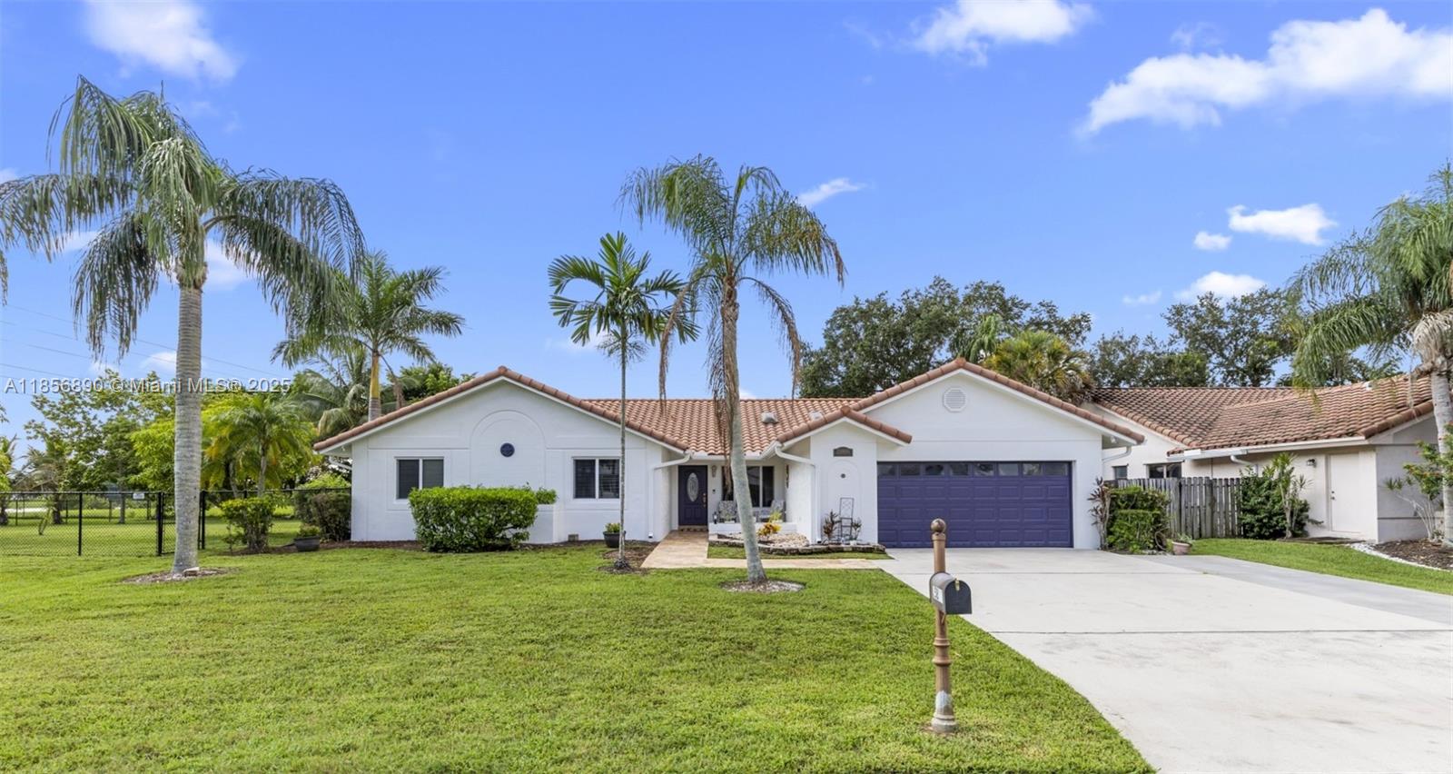 15800 Surrey Cir