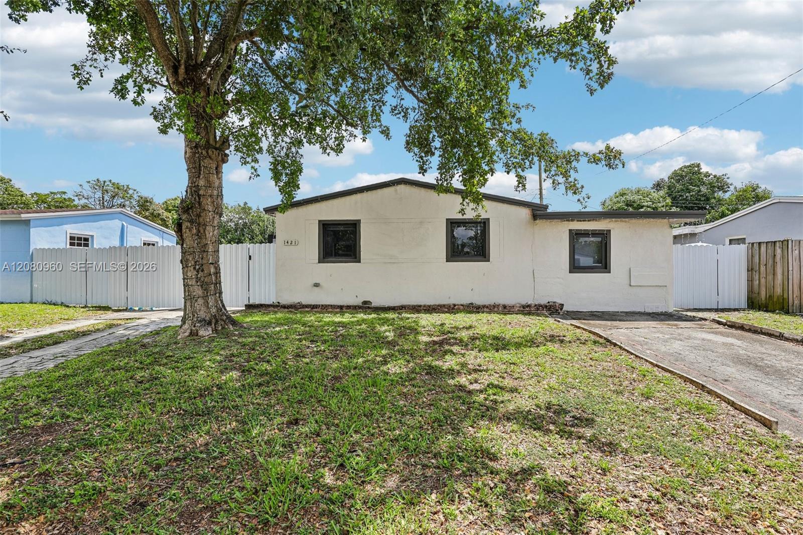 1421 N 68th Ter
