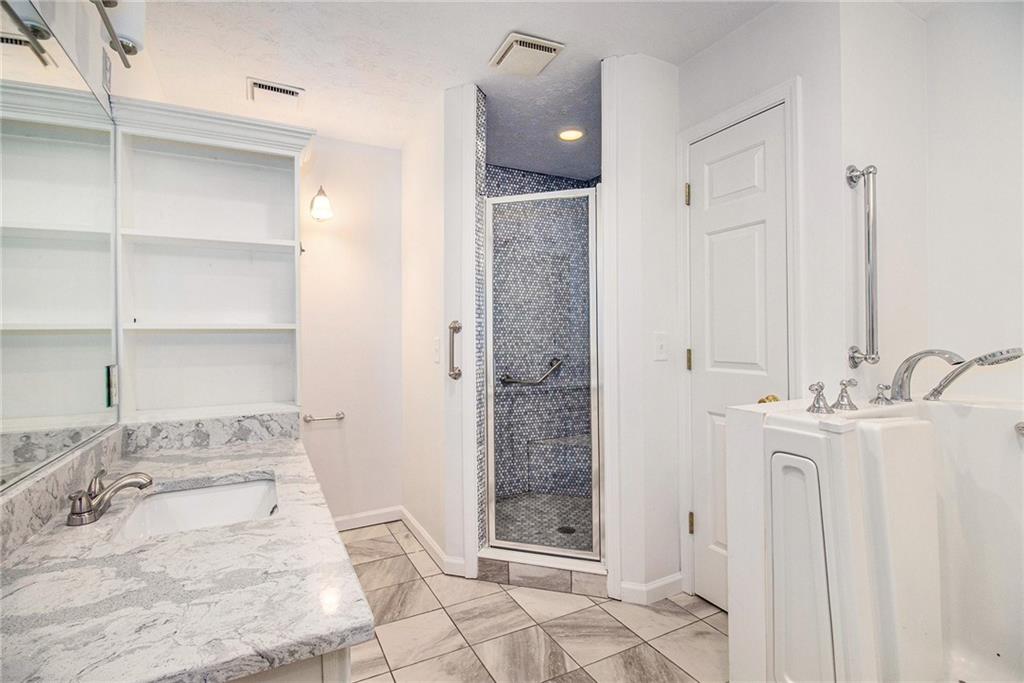 2433 Great Oak Lane
