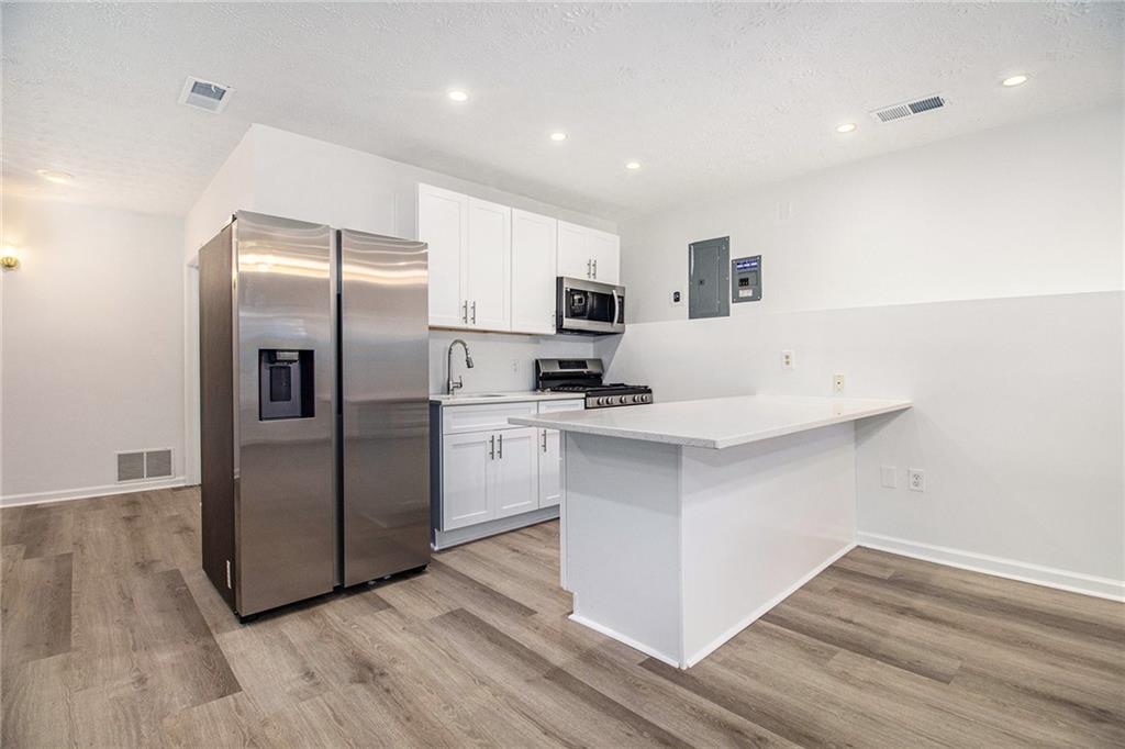 2433 Great Oak Lane