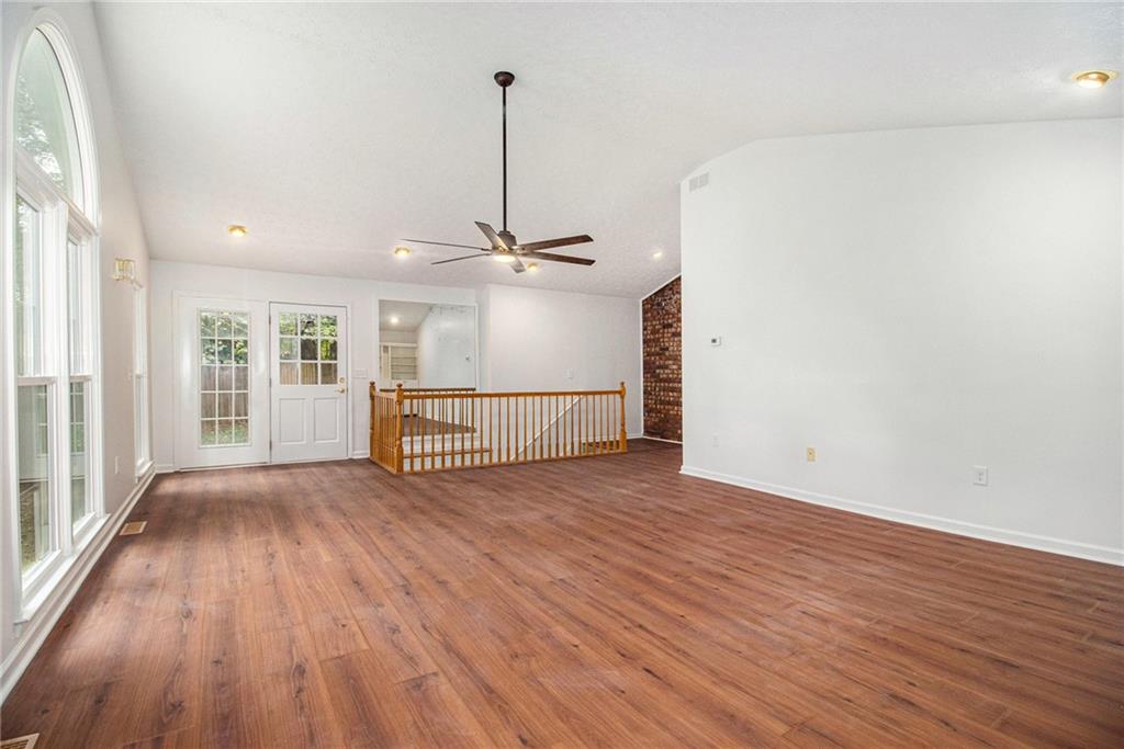 2433 Great Oak Lane
