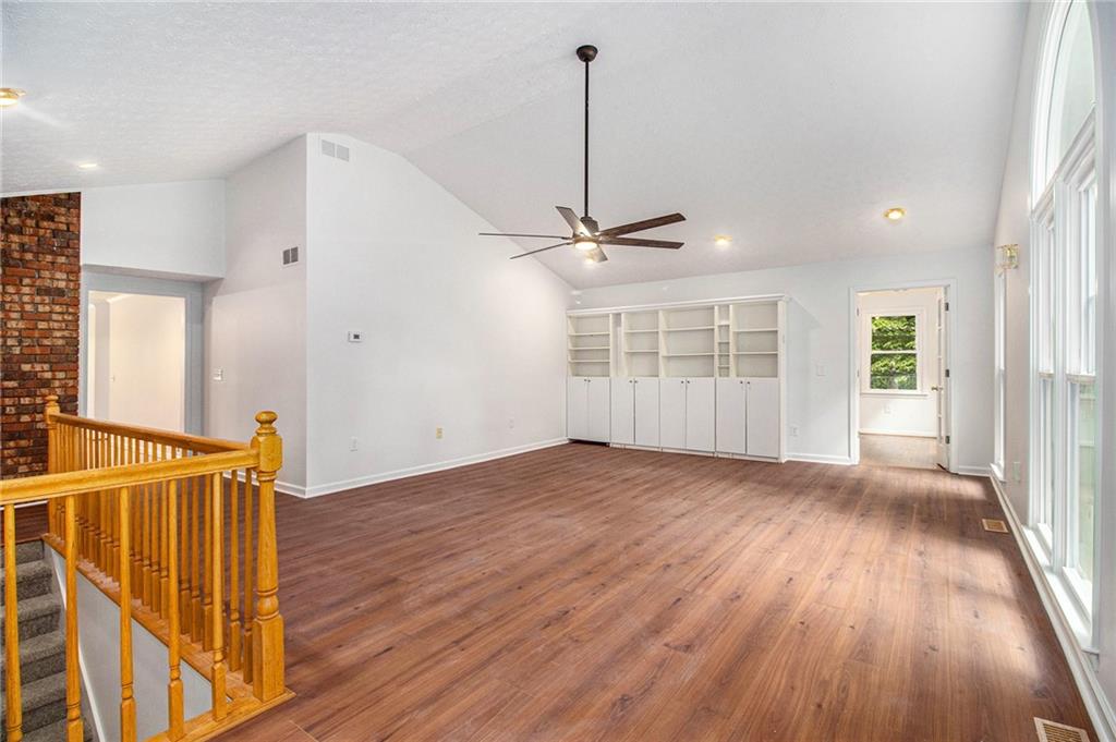 2433 Great Oak Lane