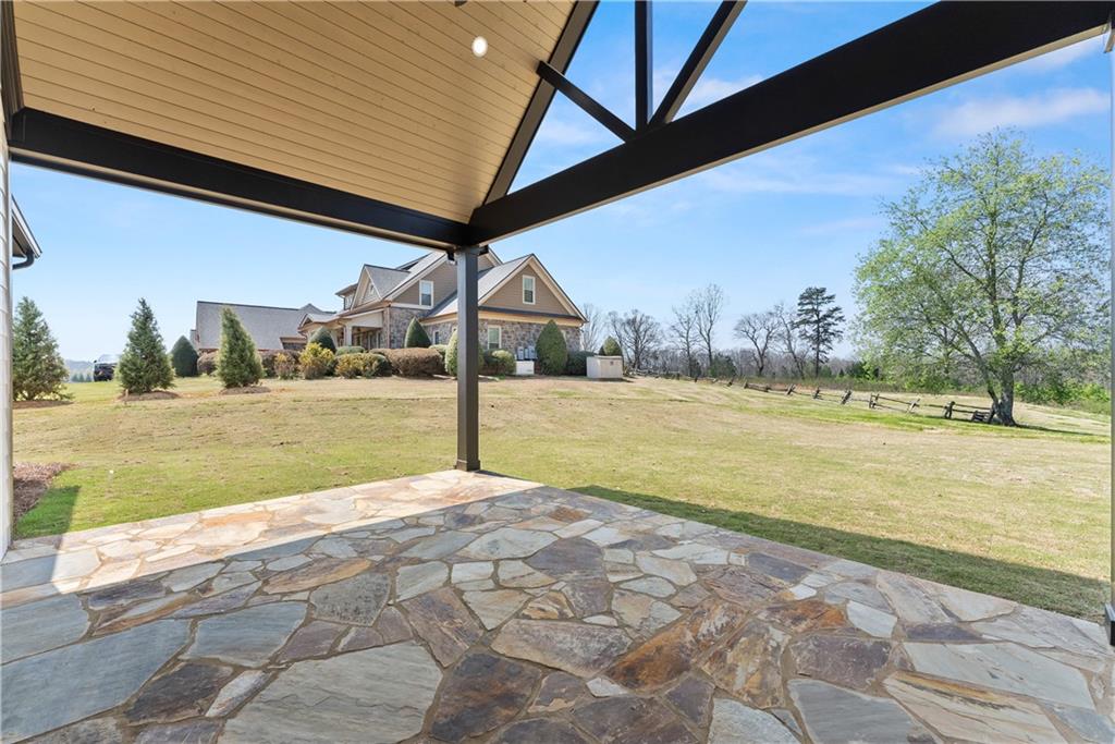 282 Gold Bullion Drive E