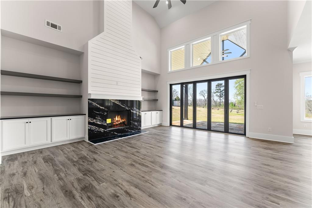 282 Gold Bullion Drive E