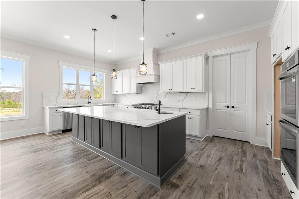 282 Gold Bullion Drive E