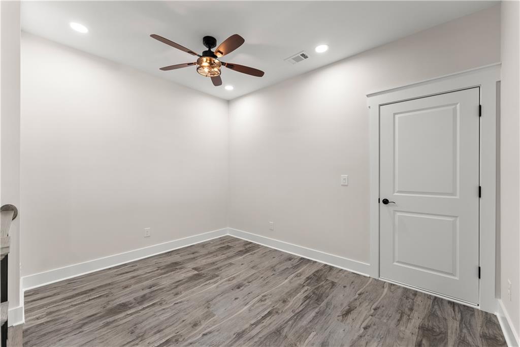 282 Gold Bullion Drive E