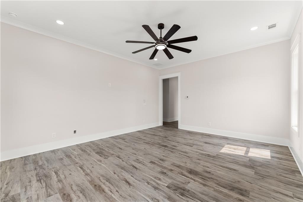 282 Gold Bullion Drive E