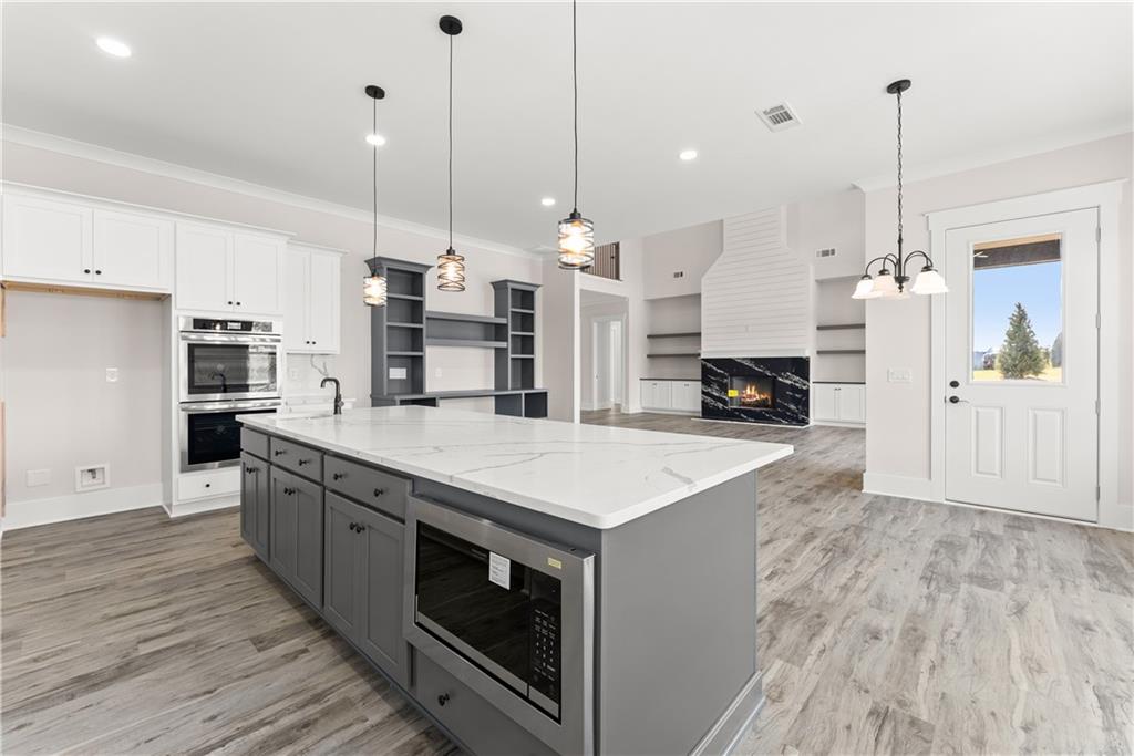 282 Gold Bullion Drive E