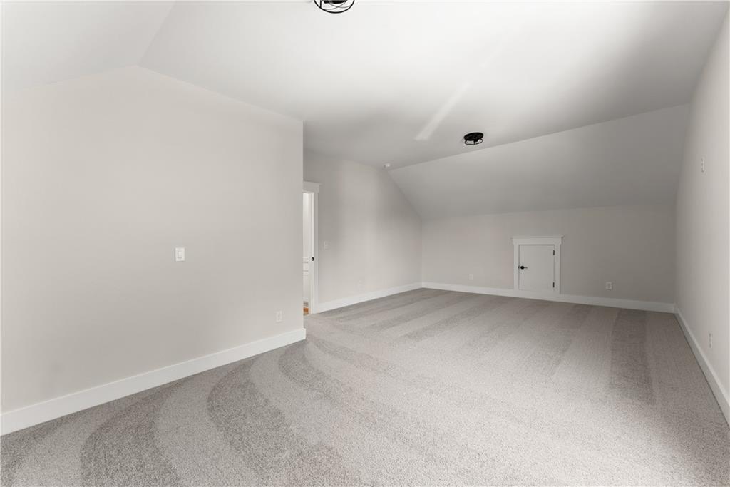 282 Gold Bullion Drive E